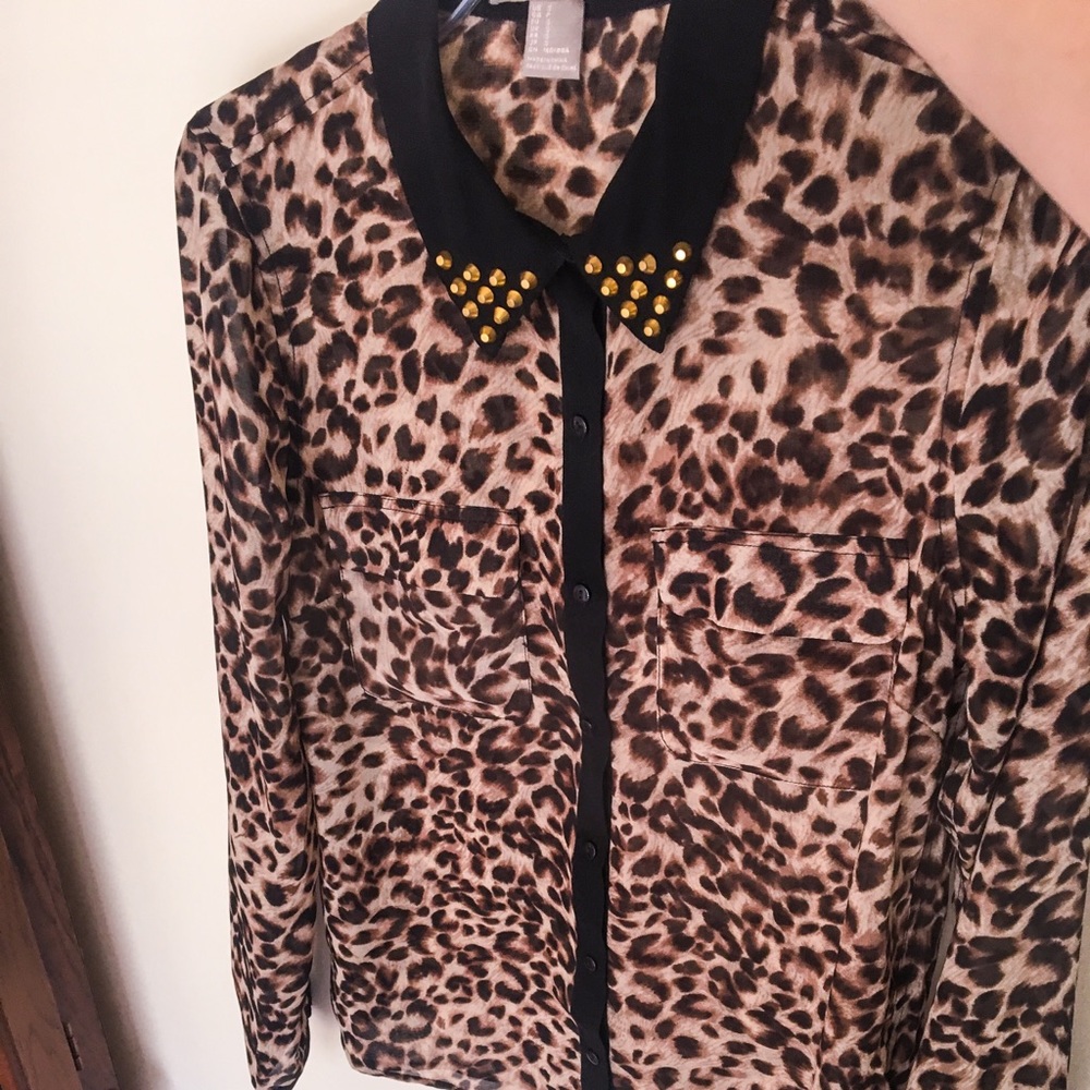 Button down leopard print blouse!!